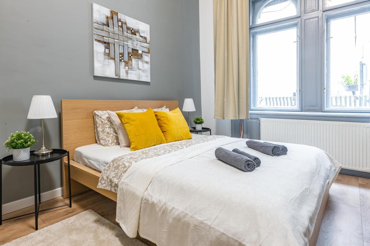 Deluxe Kazincy Apartment In The Heart Of Budapest Eksteriør bilde