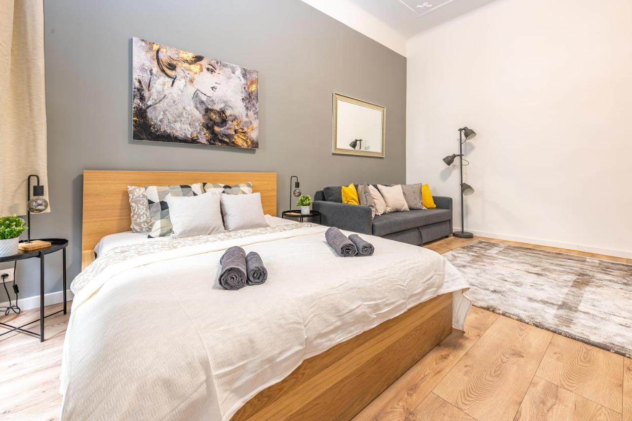 Deluxe Kazincy Apartment In The Heart Of Budapest Eksteriør bilde