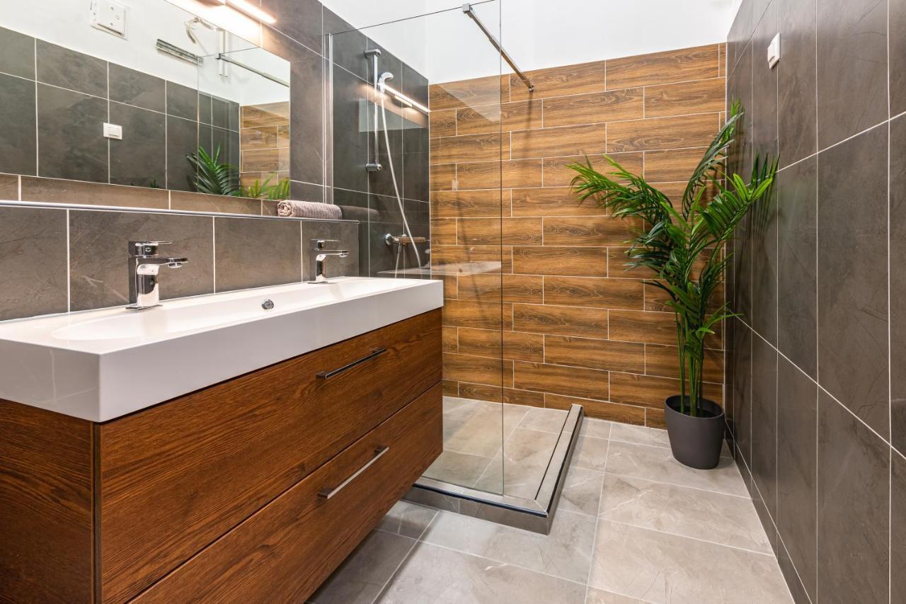 Deluxe Kazincy Apartment In The Heart Of Budapest Eksteriør bilde